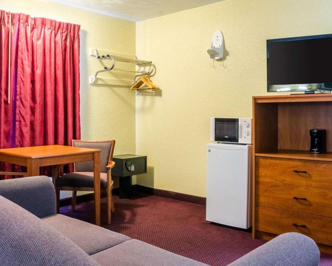 Econo Lodge Ottawa المظهر الخارجي الصورة